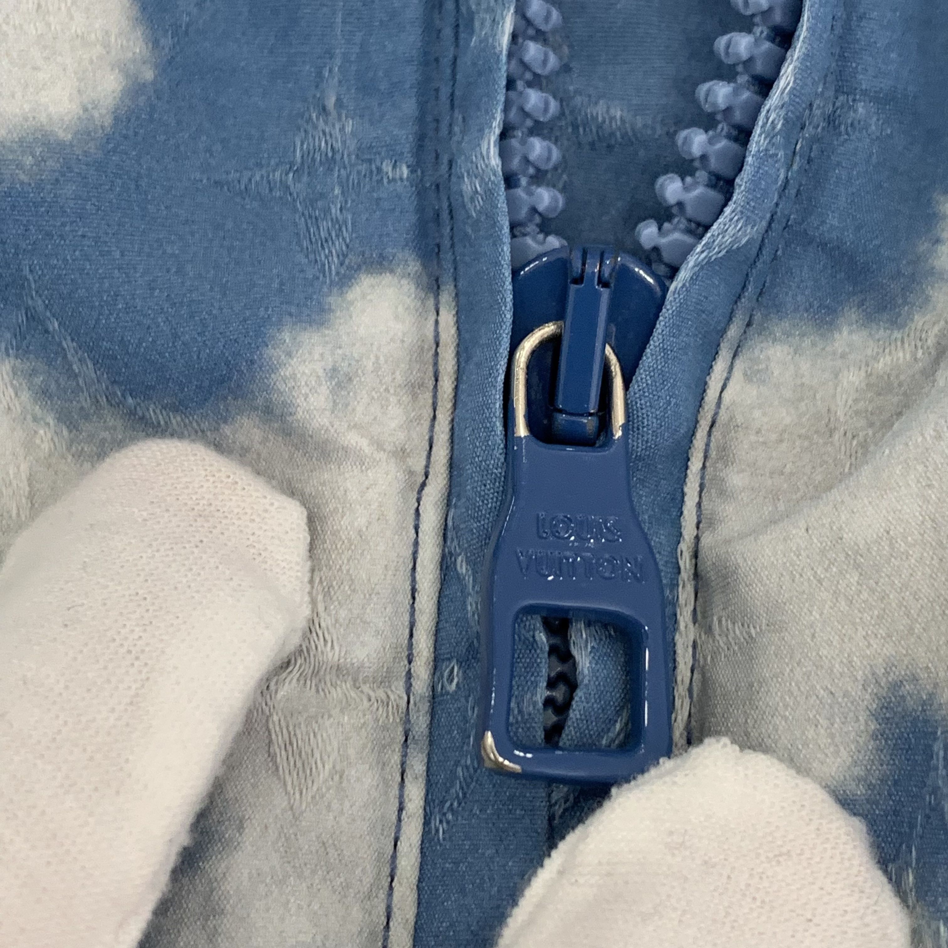 Louis Vuitton Louis Vuitton Blue Gradient Monogram Hooded Jacket Size US L / EU 52-54 / 3 - 8 Thumbnail