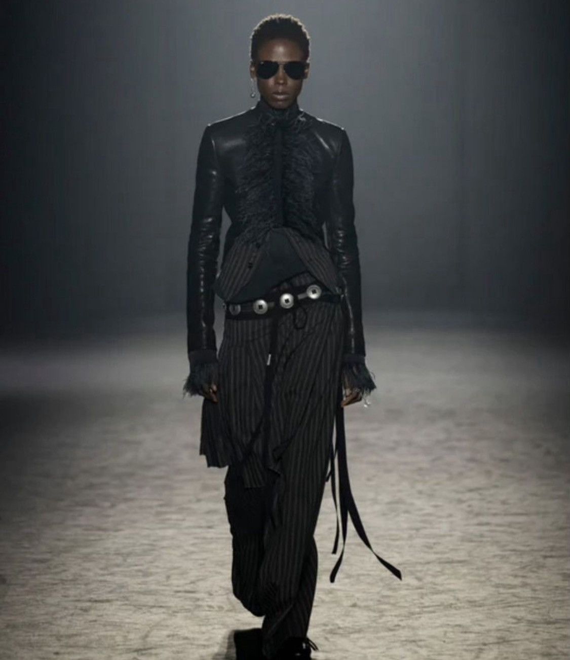 Ann Demeulemeester Ann Demeulemееstеr Runway Black Collar Size ONE SIZE - 1 Thumbnail