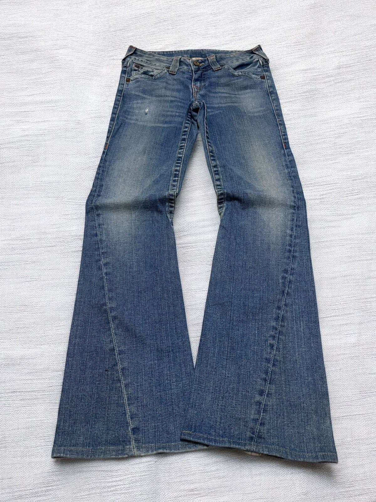 True Religion Y2K True Religion Flared Denim Signature Stitching Size US 29 - 1 Thumbnail