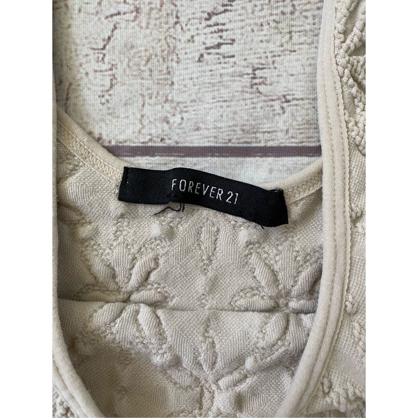 Forever 21 Forever 21 women XS crop tank top w/embroidered floral print Size XS / US 0-2 / IT 36-38 - 6 Thumbnail