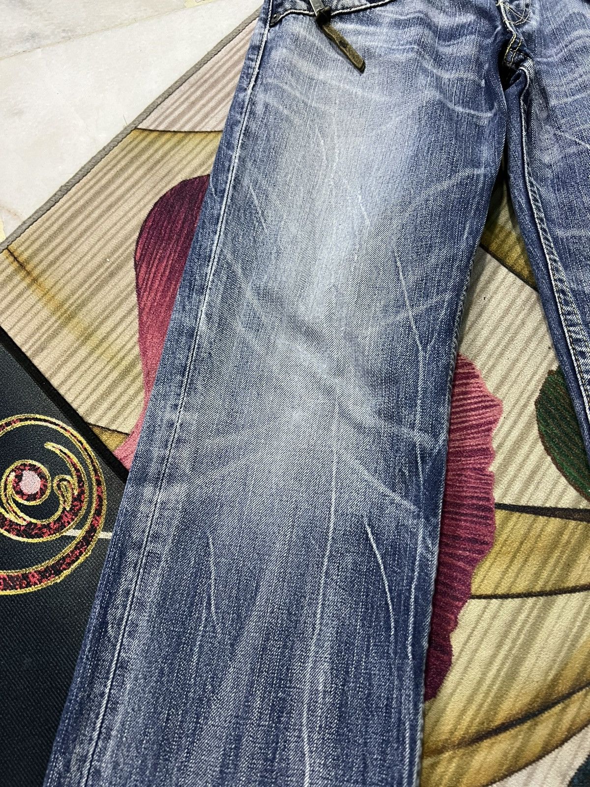 Levi's Vintage Levi’s 502 Distressed Faded Clawmark Jean Very Rare Size US 29 - 7 Thumbnail