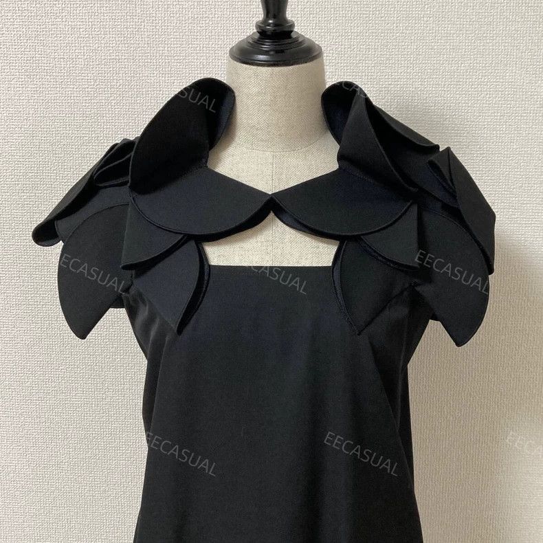 Comme des Garcons Comme Des Garcons Black dimensional petal-neck wool dress Size XS / US 0-2 / IT 36-38 - 3 Thumbnail