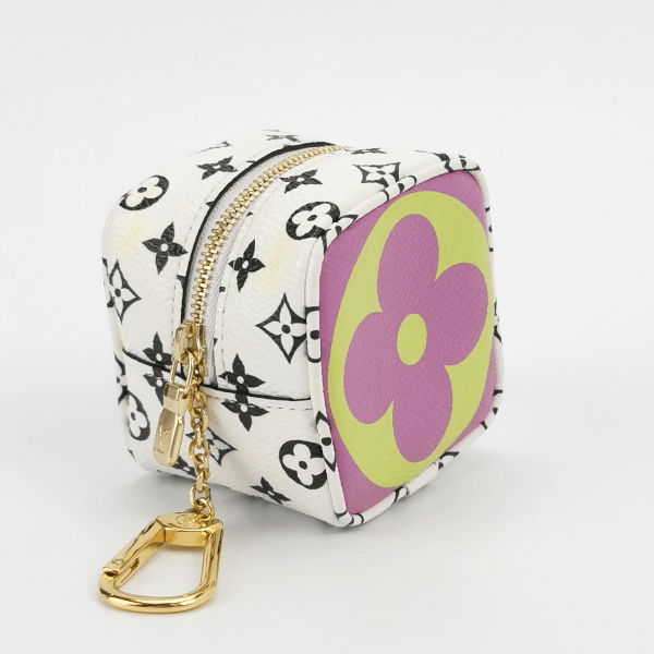 Louis Vuitton Louis Vuitton (LV) cube contrast color monogram coin purse Size ONE SIZE - 2 Thumbnail