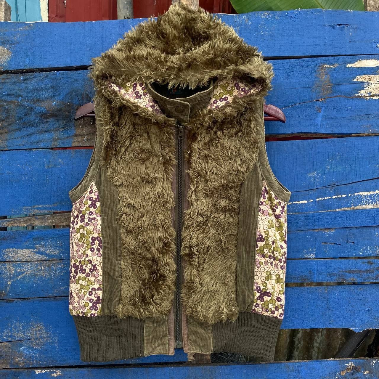 If Six Was Nine × Japanese Brand × Le Grande Bleu (L.G.B.) ✅Accpt offers✅Live In Comfort Faux Fur Hoodie Vest Size US M / EU 48-50 / 2 - 1 Thumbnail