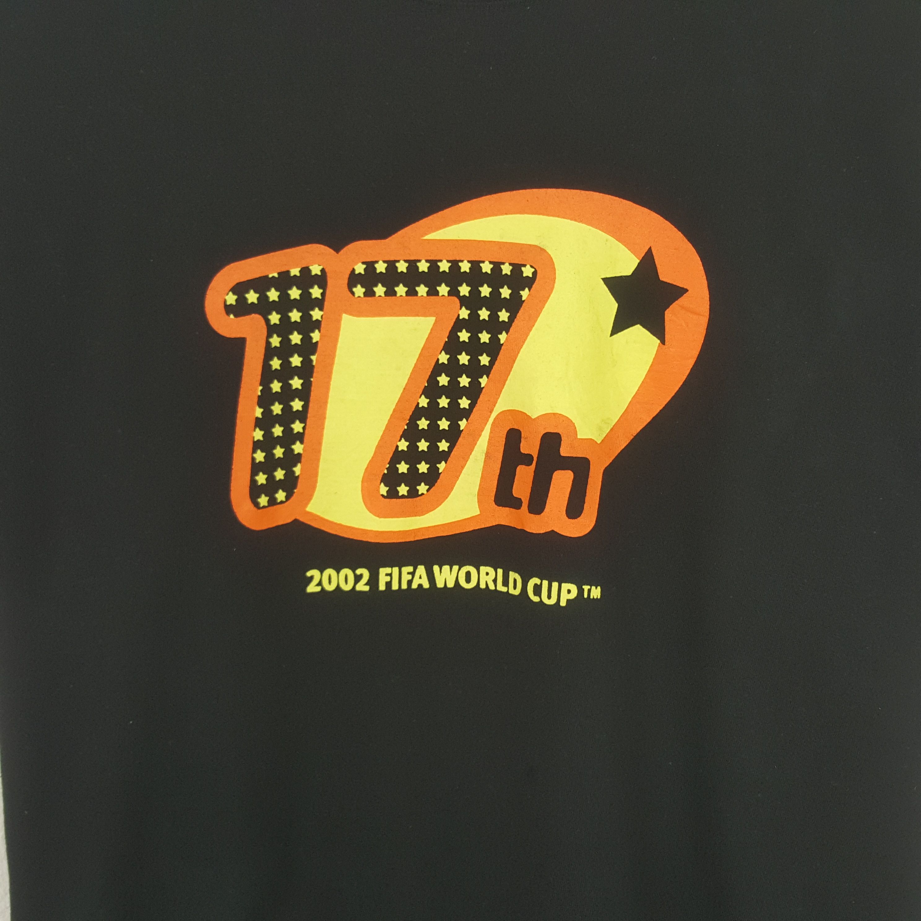 Other Vintage Korea Japan 17th 2002 Fifa World Club Tshirt Size US L / EU 52-54 / 3 - 2 Thumbnail