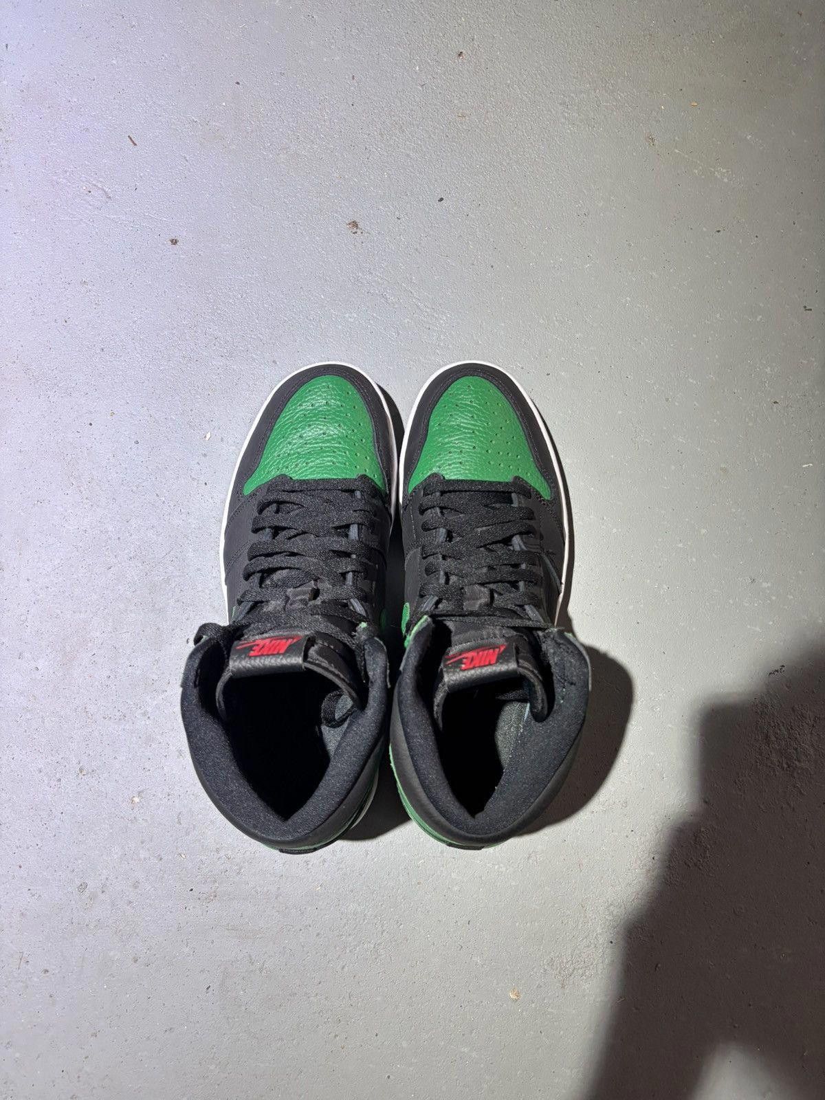 Jordan Brand Jordan 1 Pine Green Black Size US 10.5 / EU 43-44 - 5 Thumbnail