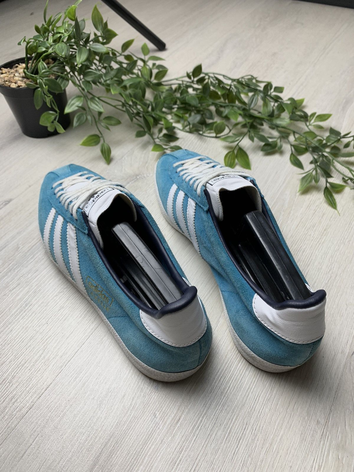 Adidas Adidas Gazelle Casual Low Top Sneaker Size US 9.5 / EU 42-43 - 4 Thumbnail