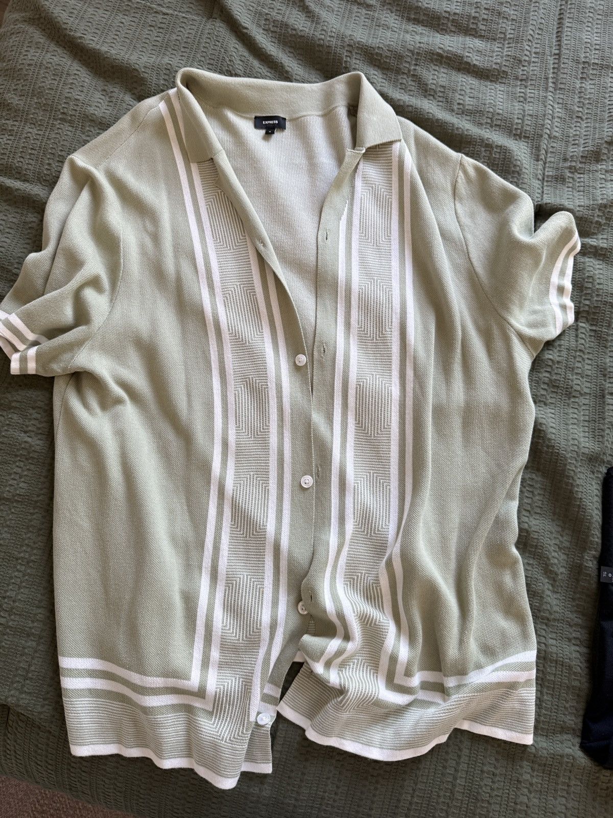 Express Like New express cotton short sleeve button up Size US XL / EU 56 / 4 - 1 Thumbnail