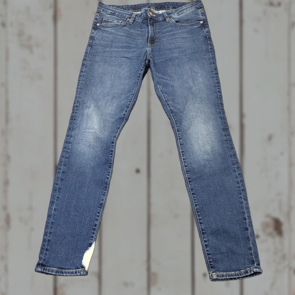 H&M H&M Jeans Women Blue Denim Skinny Slim 12 Regular 5-Pocket Distressed Whiskered Medium Wash Bohemian 90s City Size 34" / US 12 / IT 48 - 1 Thumbnail