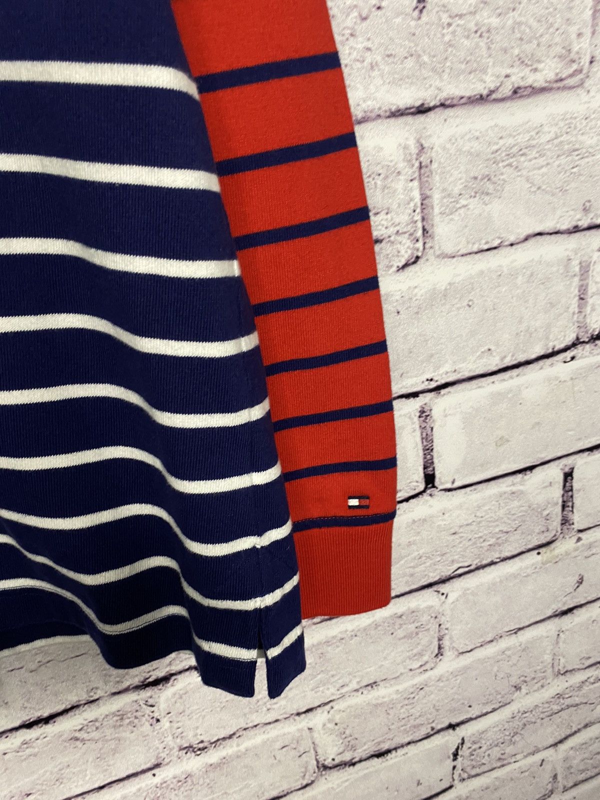 Tommy Hilfiger MENS Vintage Tommy Hillfiger Sports Longsleeve Size US M / EU 48-50 / 2 - 4 Thumbnail