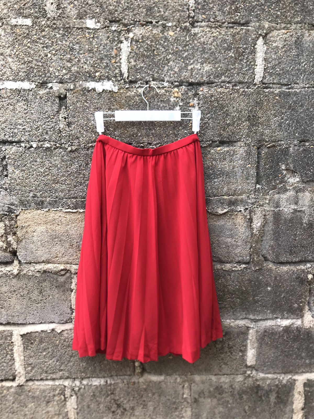 Lanvin × Vintage Luxury Lanvin Red Pleated Midi Skirt- W 26 Size 26" / US 2 / IT 38 - 8 Thumbnail