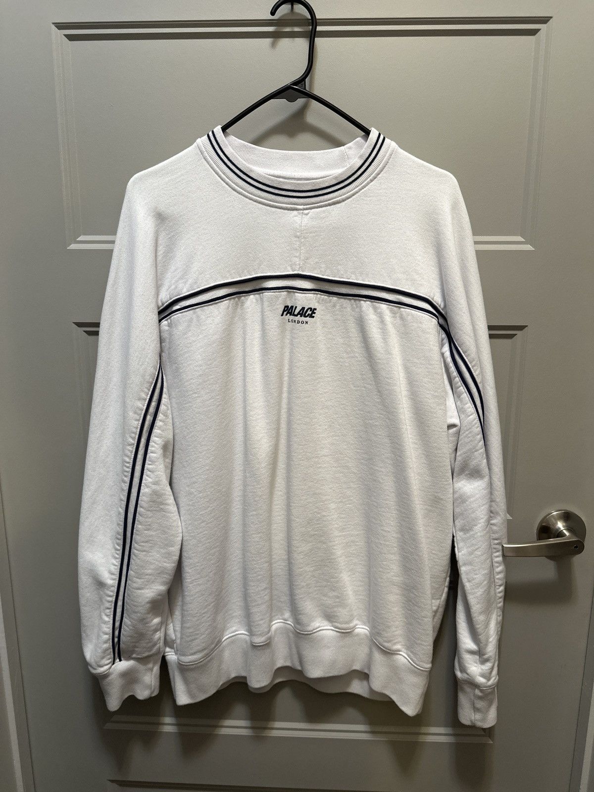 ウェア PALACE UMBRO Crewneck White L Palace × Umbro Palace x Umbro Warm Up Crew (White) | Grailed