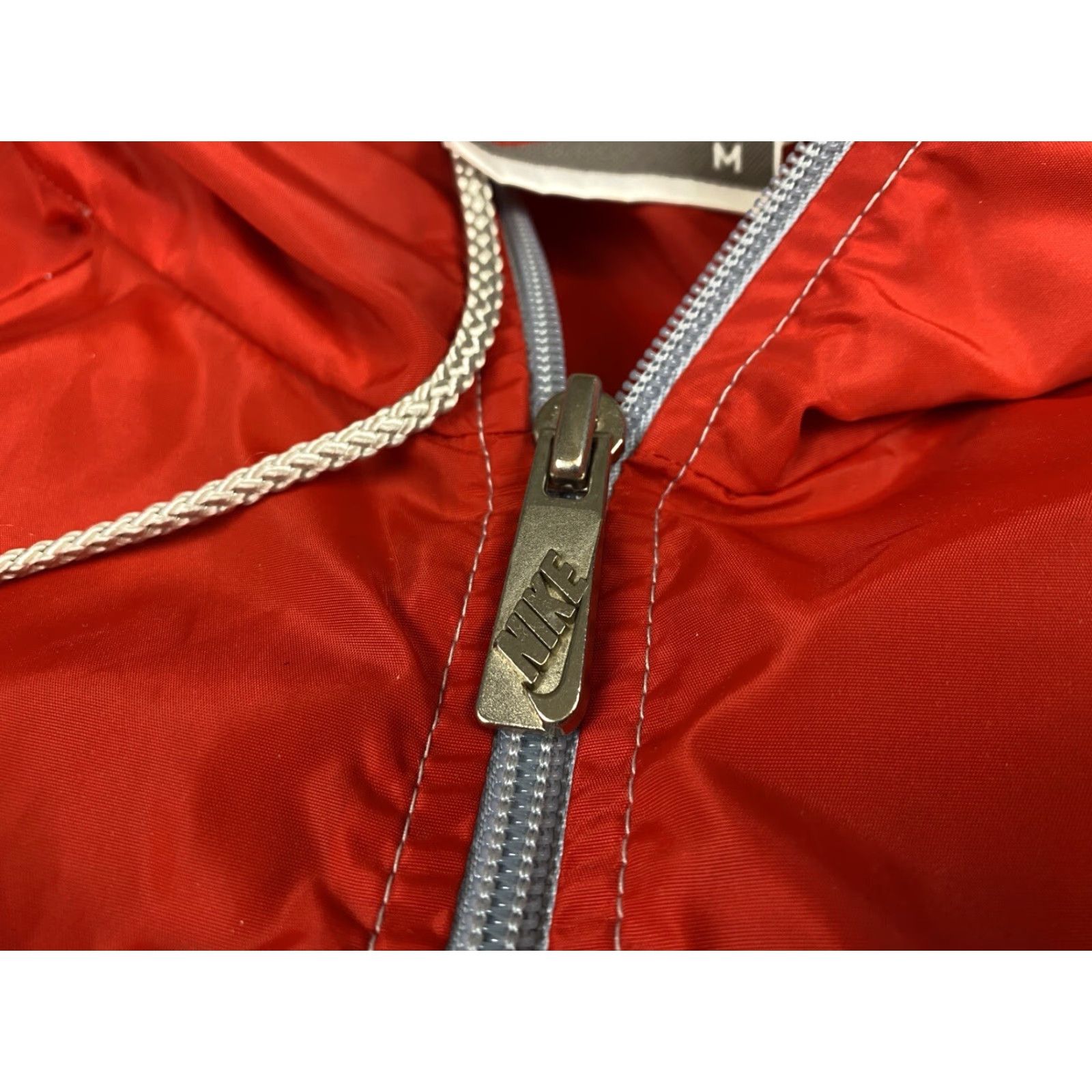 Nike VINTAGE Nike Windbreaker Jacket Mens 80s Nylon Hooded Lightweight Sz M Gray Red 80s Nike Windbreaker Jacket Mens Size US M / EU 48-50 / 2 - 7 Thumbnail