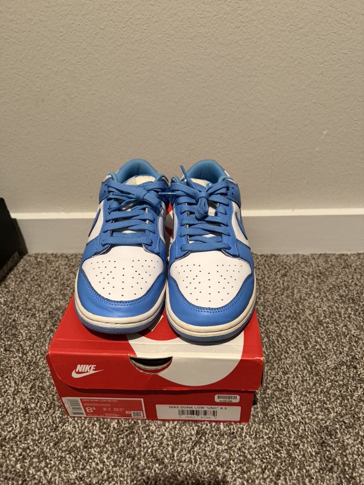 Nike UNC Dunk low Size US 8 / EU 41 - 3 Thumbnail