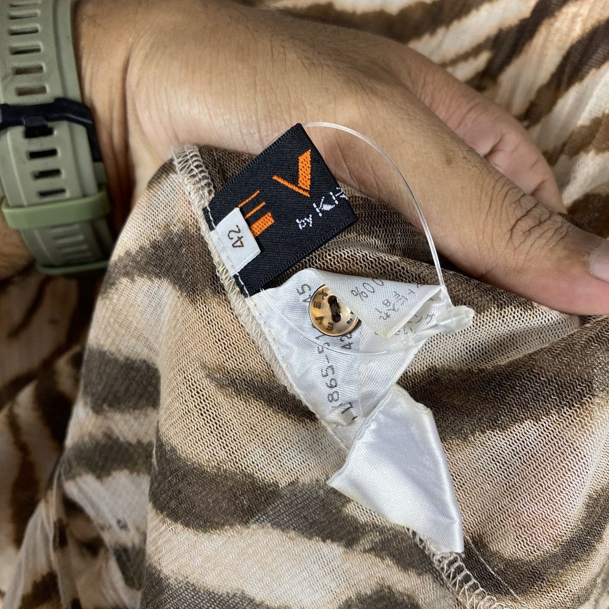 Krizia Uomo EVEX by Krizia Uomo Tiger Stripes Print Button Up Shirt Size M / US 6-8 / IT 42-44 - 8 Thumbnail