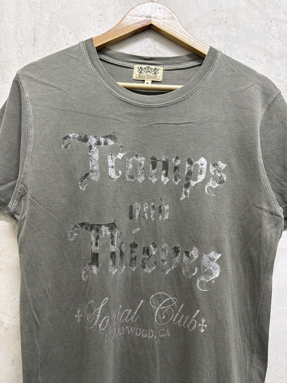 Juicy Couture Jeans 2000s Juicy Couture “tramps and thieves” T-shirt Size US S / EU 44-46 / 1 - 2 Thumbnail