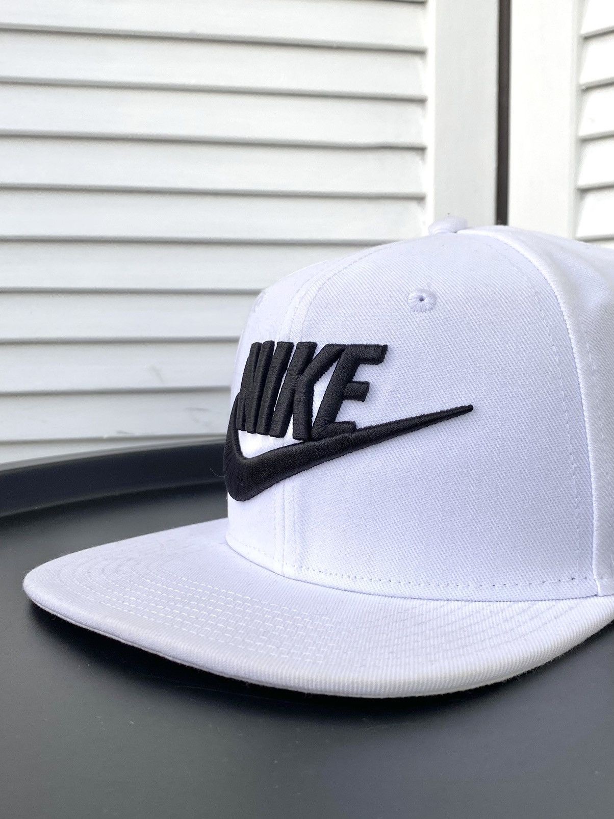 Nike Nike Pro Big Logo Swoosh Snapback 3D White Cap Hat Size ONE SIZE - 8 Thumbnail