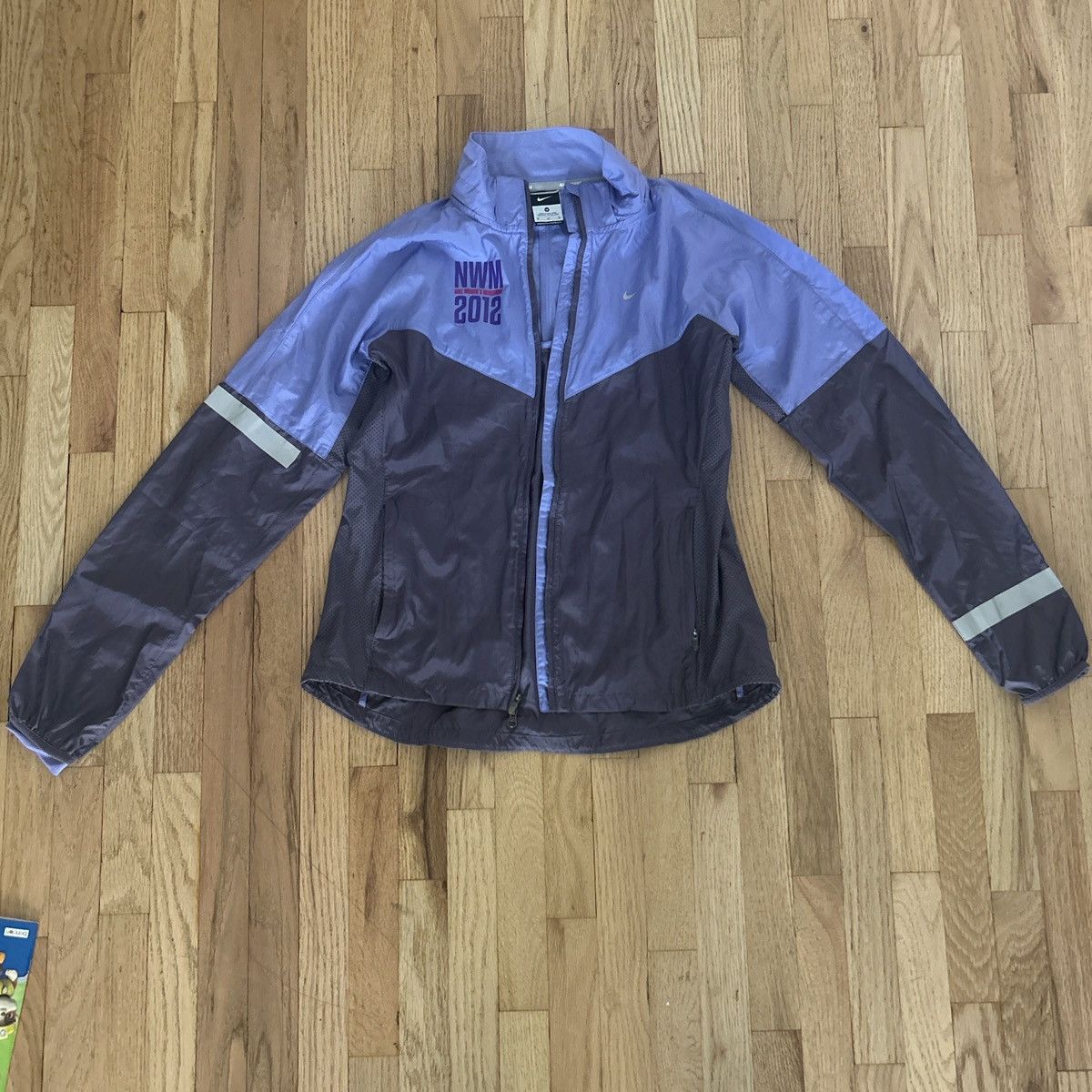 Nike 2012 Nike women’s marathon windbreaker Size M / US 6-8 / IT 42-44 - 1 Thumbnail
