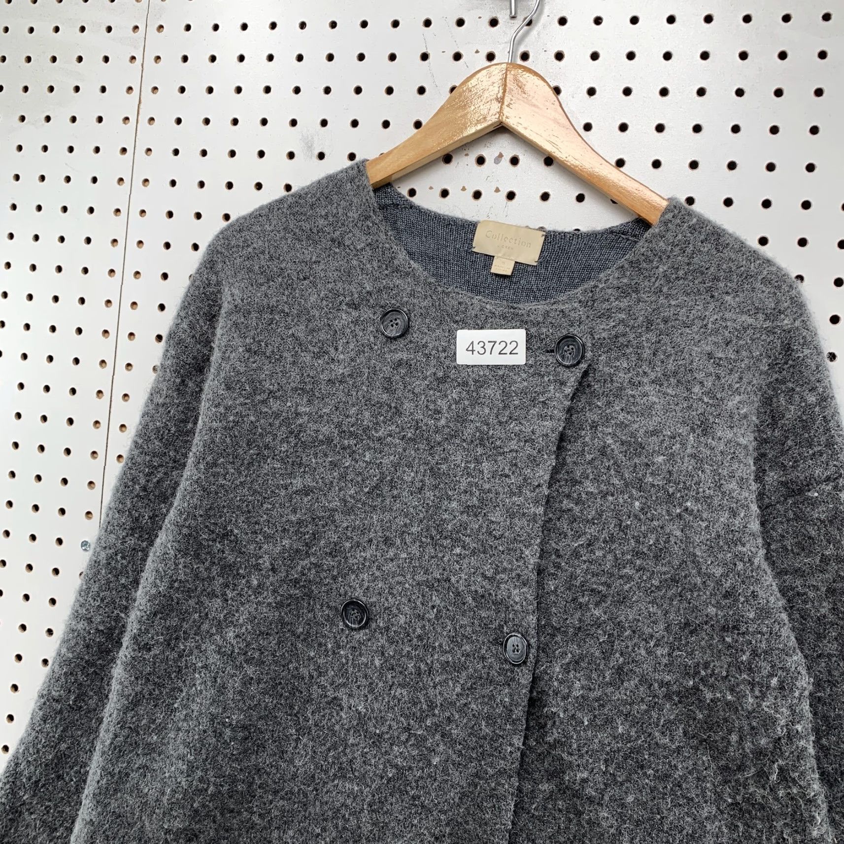 J.Crew J.CREW Wool Alpaca Blend Cardigan Gray Cardigan Womens Small Button Up Collection Wool Alpaca Blend Gray Cardigan Womens Small Button Up JCrew Size S / US 4 / IT 40 - 3 Thumbnail