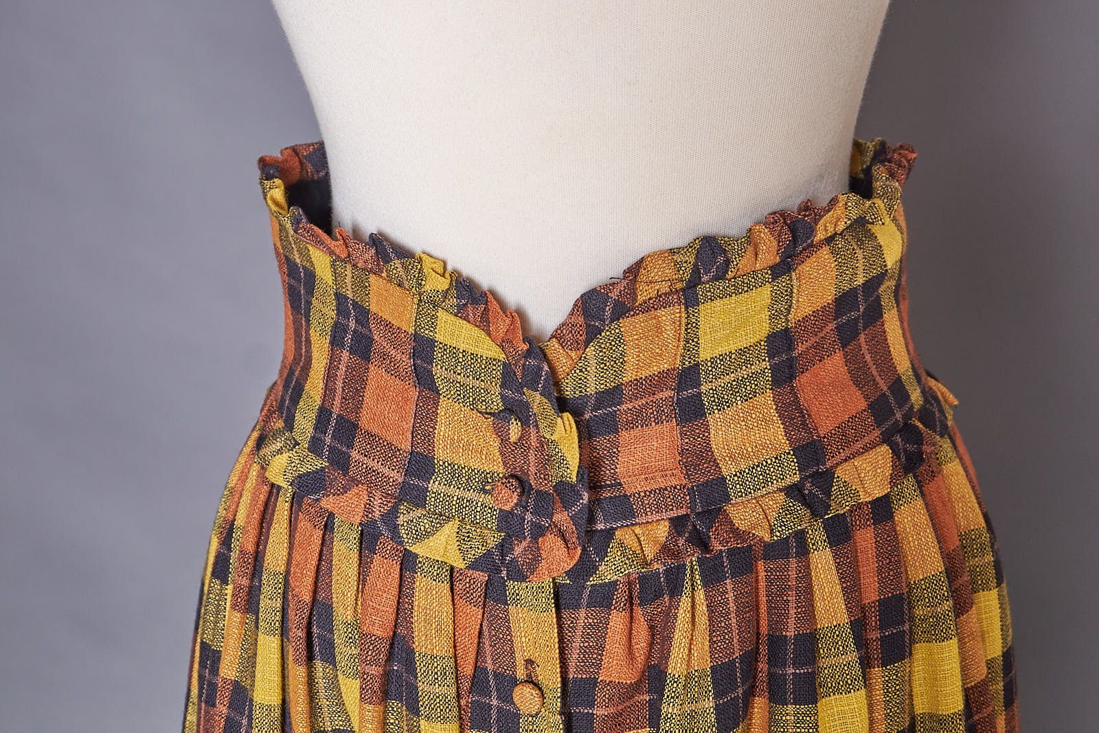 Vintage 1980s Ruffle Waist Plaid Golden Button Up Skirt Size 28" / US 6 / IT 42 - 6 Thumbnail