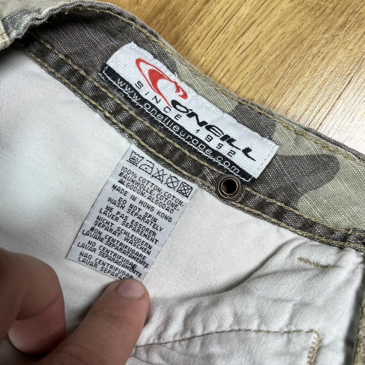 O'Neill × Vintage Oneill Vintage cargo Camo walk short Size 34 Size US 36 / EU 52 - 8 Thumbnail