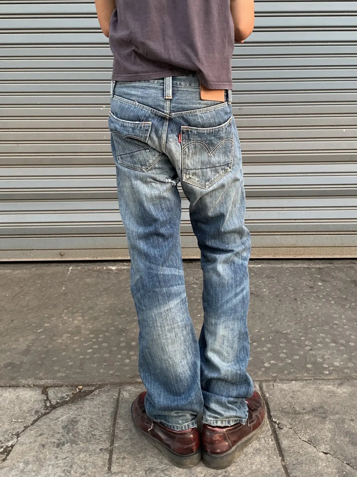 Levi's Vintage Clothing Thrashed Repaired Vintage Levi's 505 Slim Straight Pants Size US 29 - 8 Thumbnail