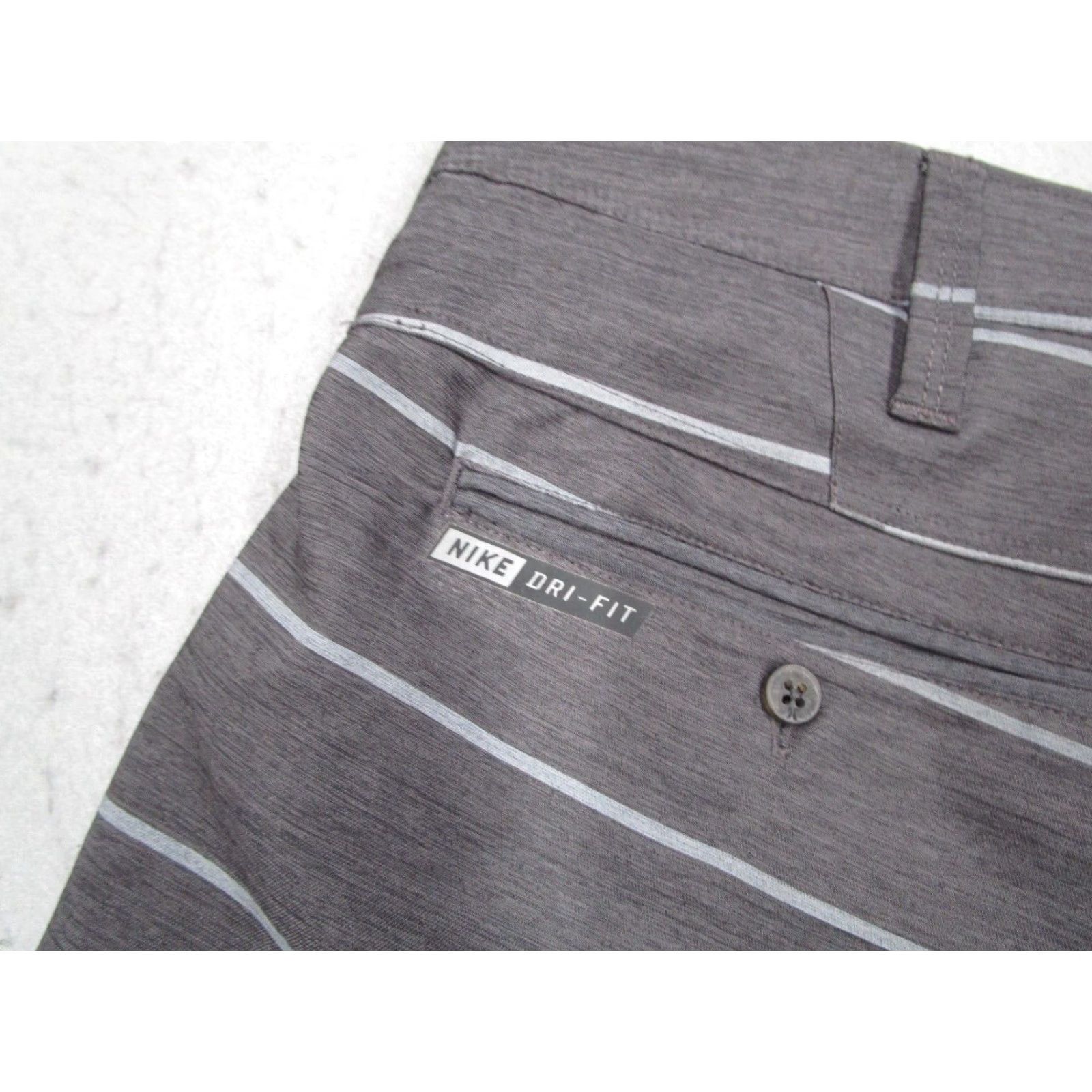 Hurley VINTAGE Hurley Nike Dri Fit Shorts Mens 30 Gray Hybrid 11" Beach Walk Stretch Golf Size US 30 / EU 46 - 3 Thumbnail