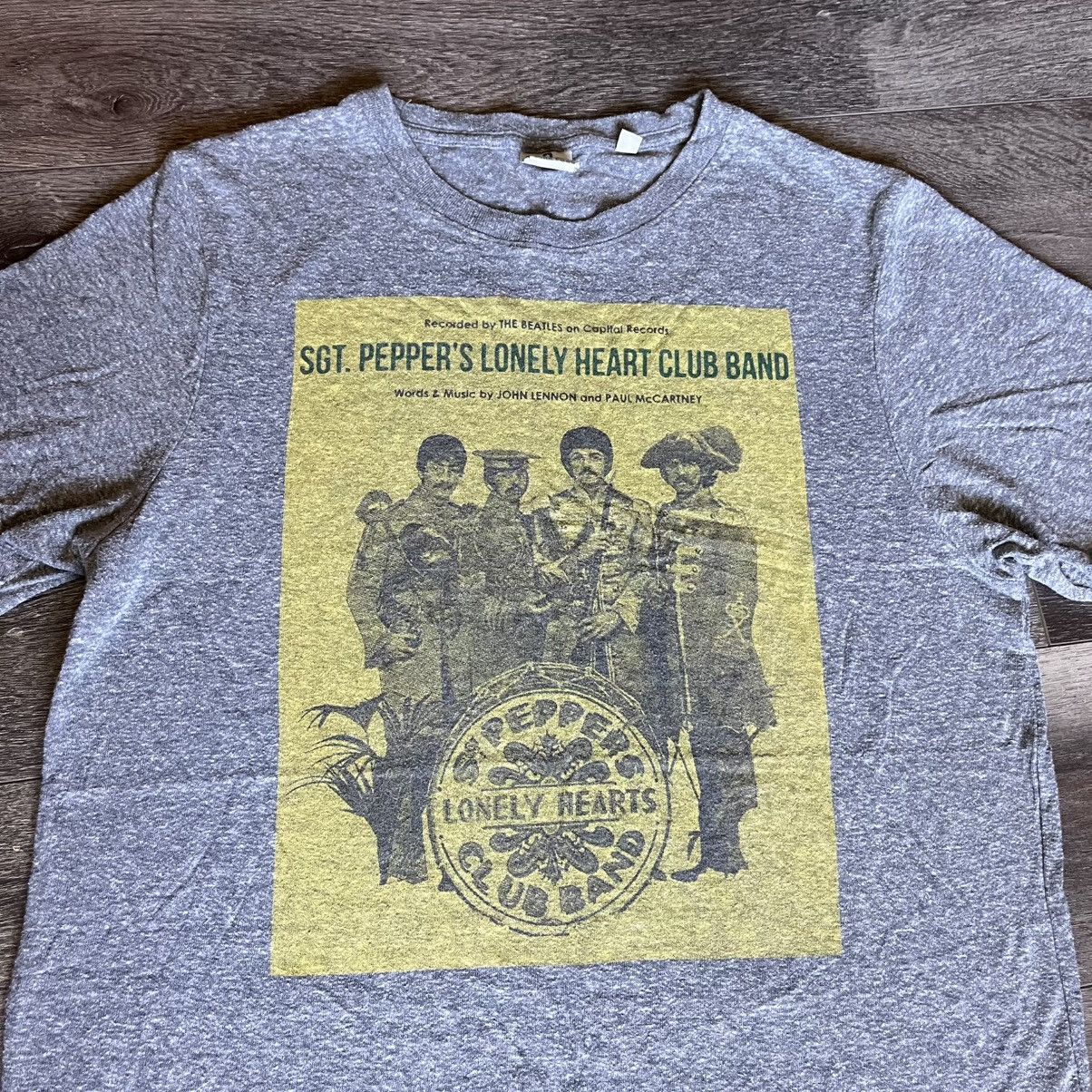 Band Tees Vintage The Beatles Sgt. Peppers Lonely Hearts Club Band Tee Size US M / EU 48-50 / 2 - 3 Thumbnail