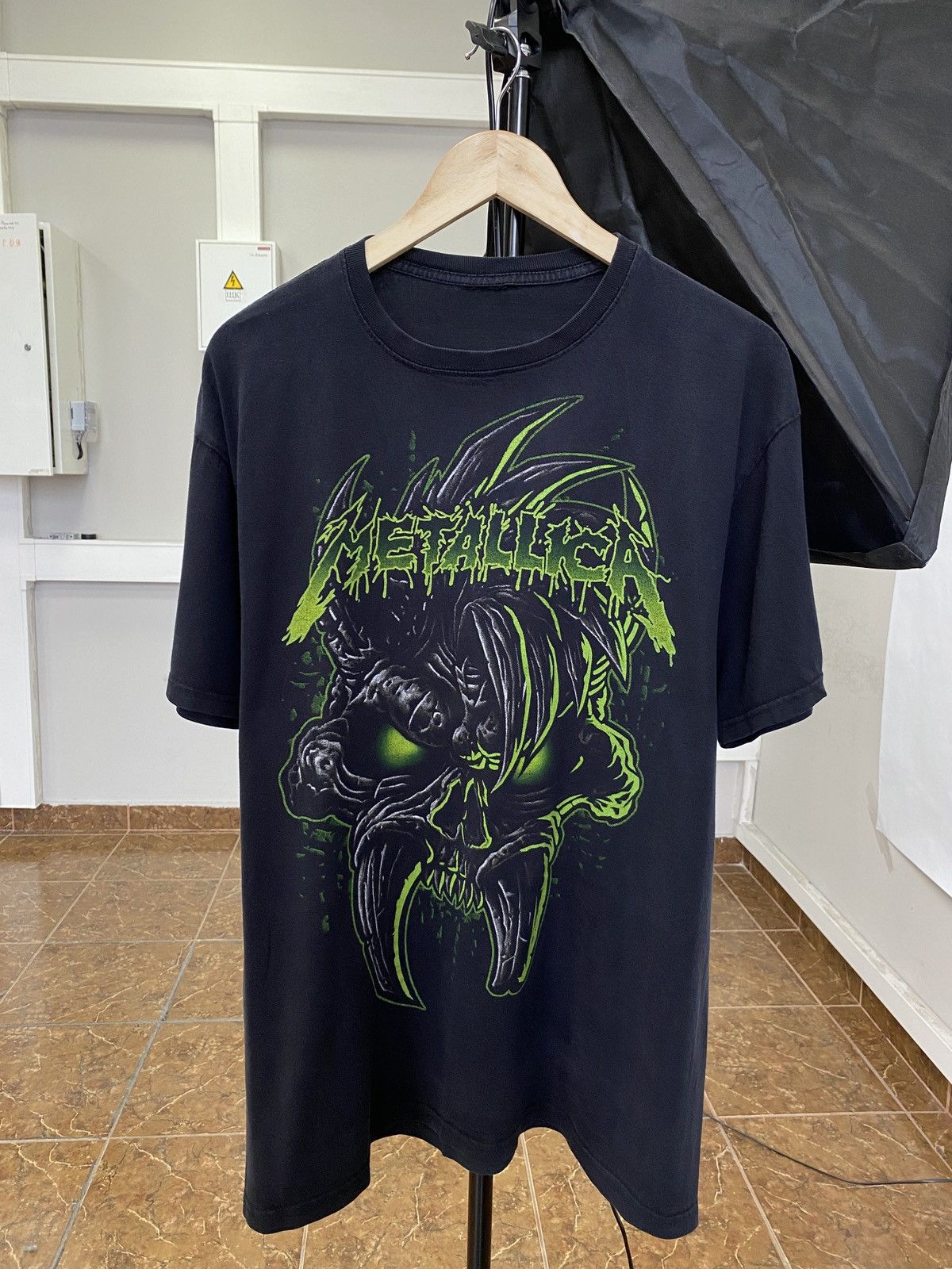 Band Tees × Metallica × Vintage Vintage Y2K Metallica T-Shirt Rare Retro Hype Size US XL / EU 56 / 4 - 1 Thumbnail