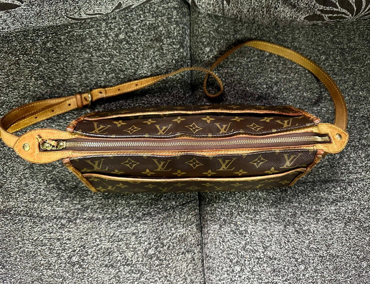 Louis Vuitton Authentic Louis Vuitton Monogram Canvas Poponcourt Long Bag Size ONE SIZE - 4 Thumbnail