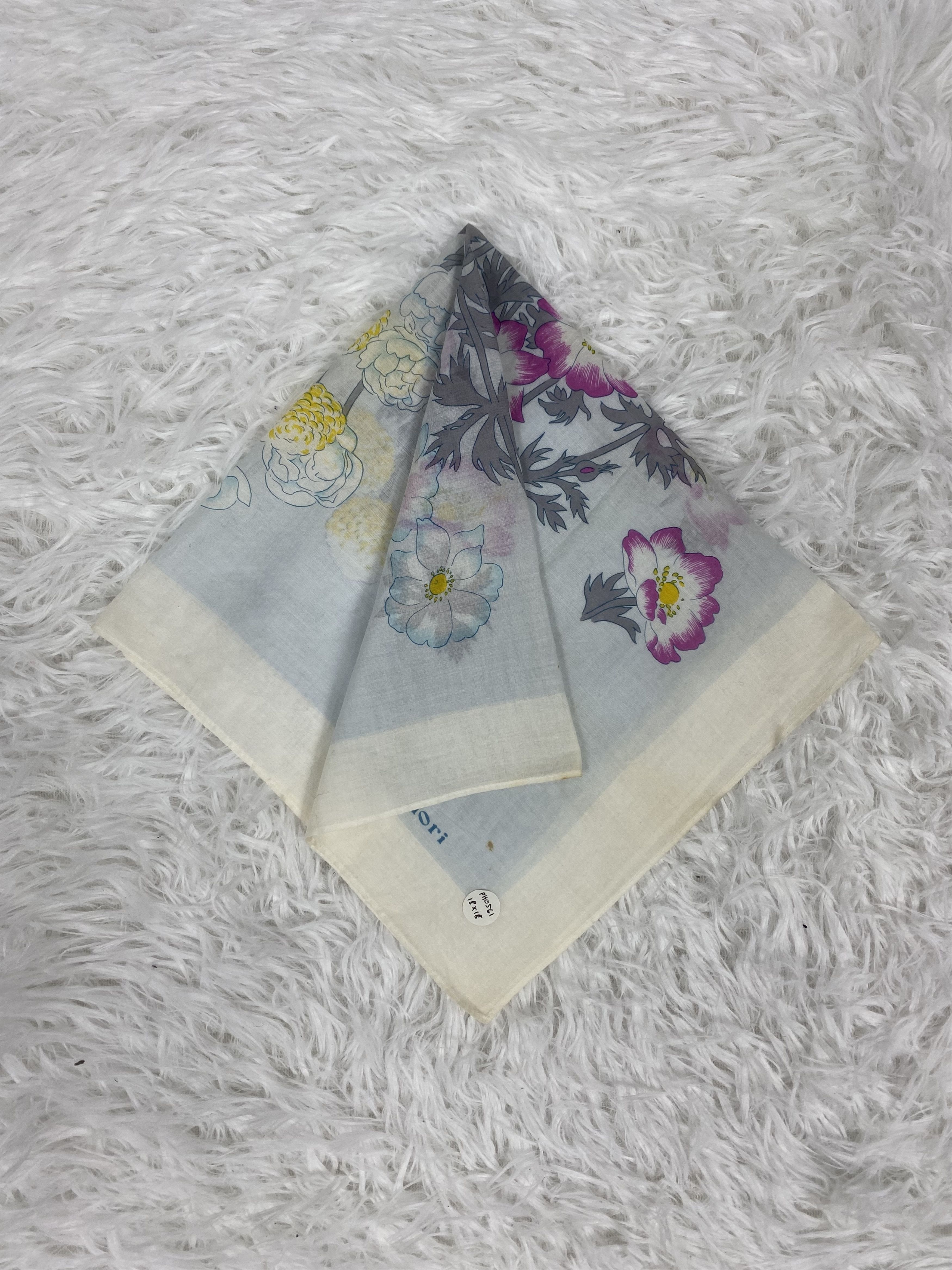Hanae Mori Vintage Hanae Mori Handkerchief Neckerchief PH0561 Size ONE SIZE - 1 Thumbnail