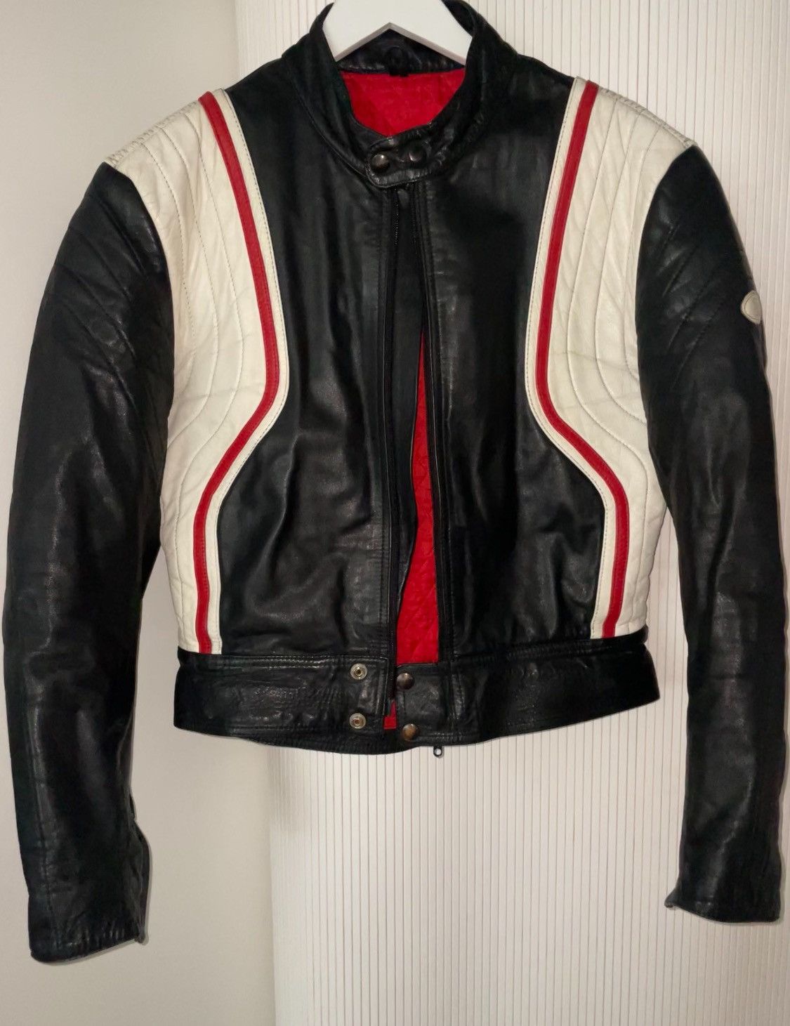 Vintage Vintage Black white red motorcycle racing leather jacket Size L / US 10 / IT 46 - 1 Thumbnail