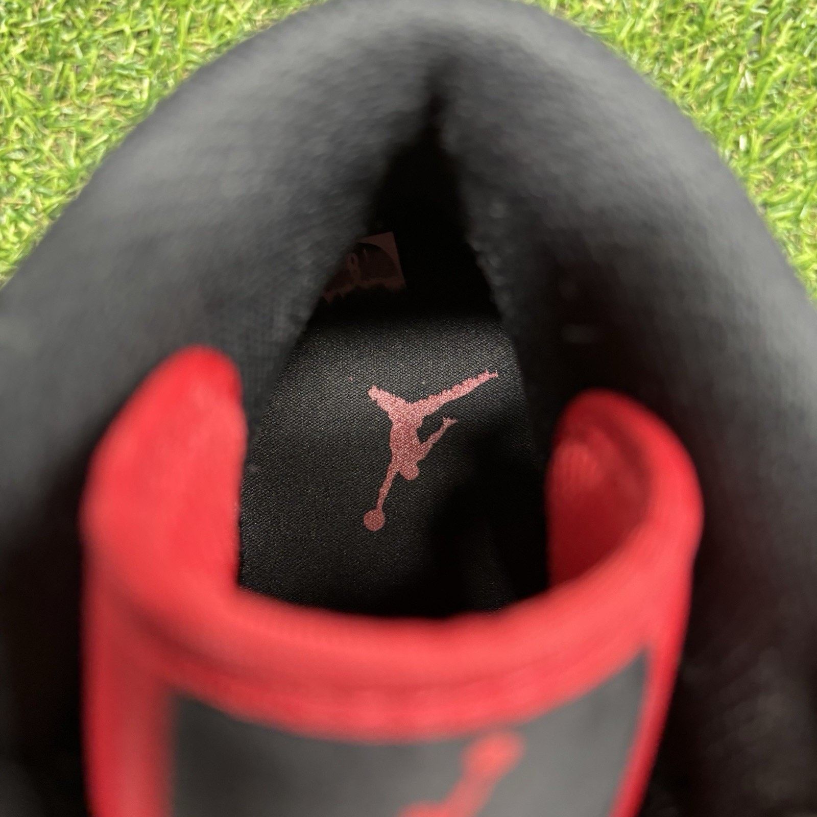 Jordan Brand Size 8 - Jordan 1 Mid Bred Toe | SUPER CLEAN! Size US 8 / EU 41 - 16 Thumbnail
