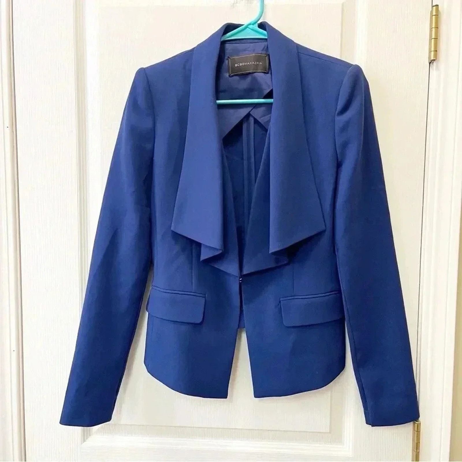 Bcbgmaxazria BCBG MAXAZRIA Blue Depth Drape Lapel Blazer Jacket Size XS Size XS / US 0-2 / IT 36-38 - 1 Thumbnail