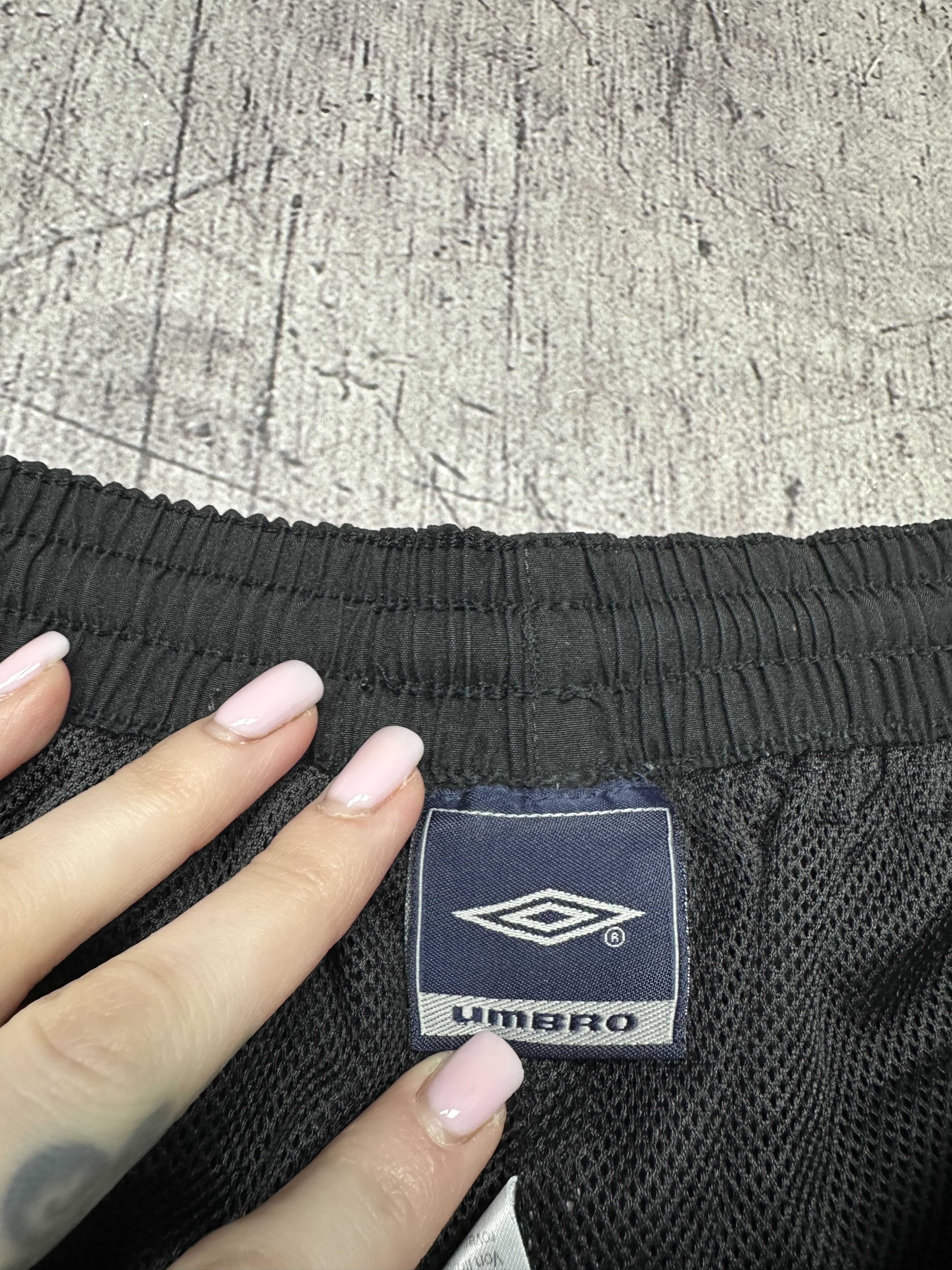 Umbro Umbro Vintage Mens Big Logo Capri Shorts Size US 32 / EU 48 - 4 Thumbnail