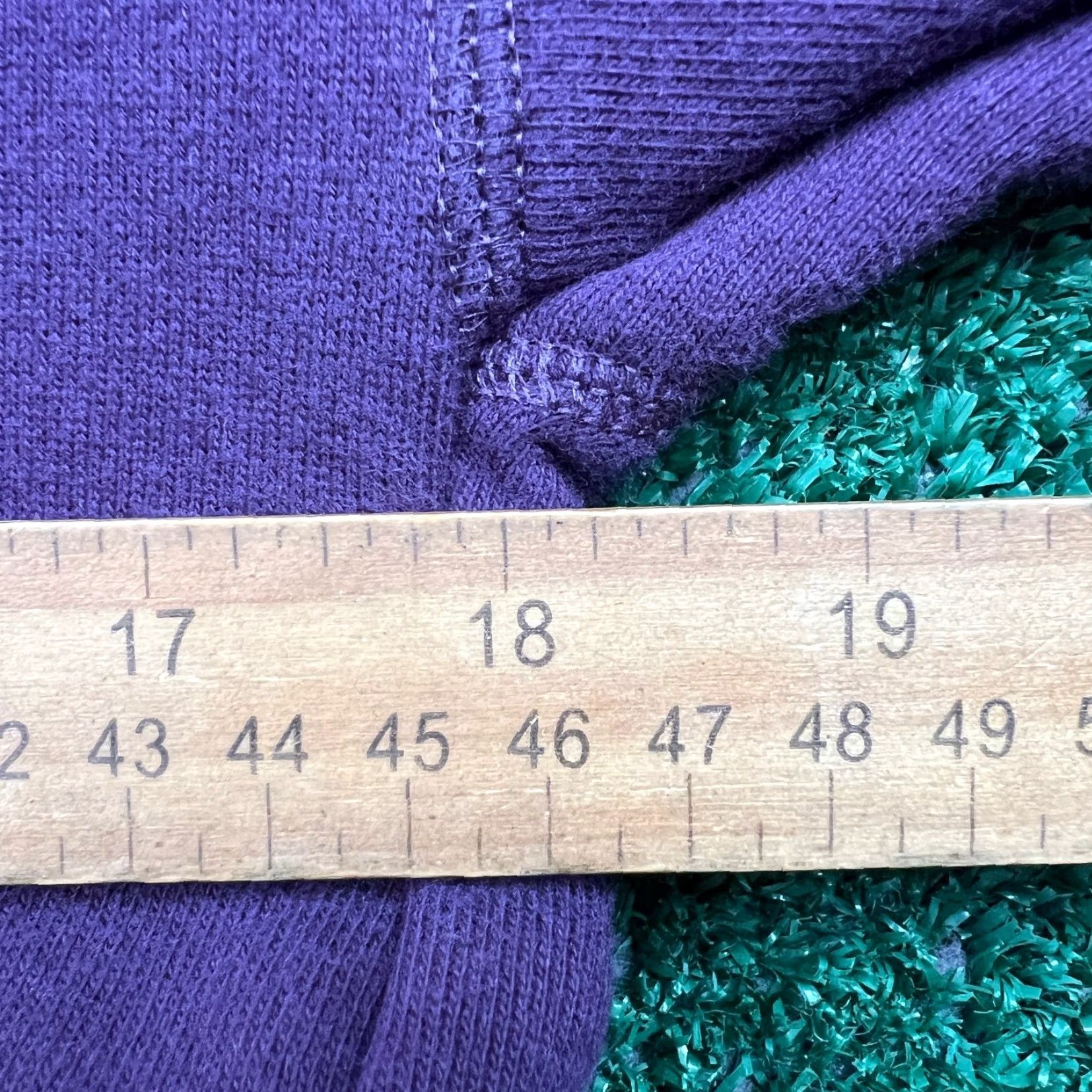 Vintage VINTAGE L.L. Bean Russell Athletic Hoodie Men S Purple 90s Pullover Hooded Kangaroo Pocket Drawstring Hem Size US S / EU 44-46 / 1 - 4 Thumbnail