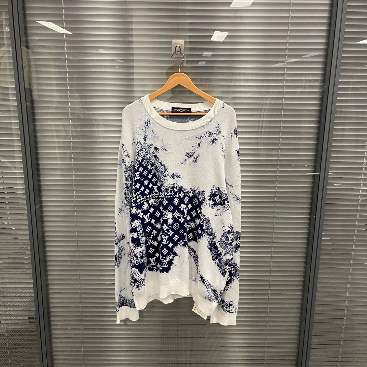 Louis Vuitton LV Paisley all-over knit sweater L new Size US L / EU 52-54 / 3 - 1 Thumbnail