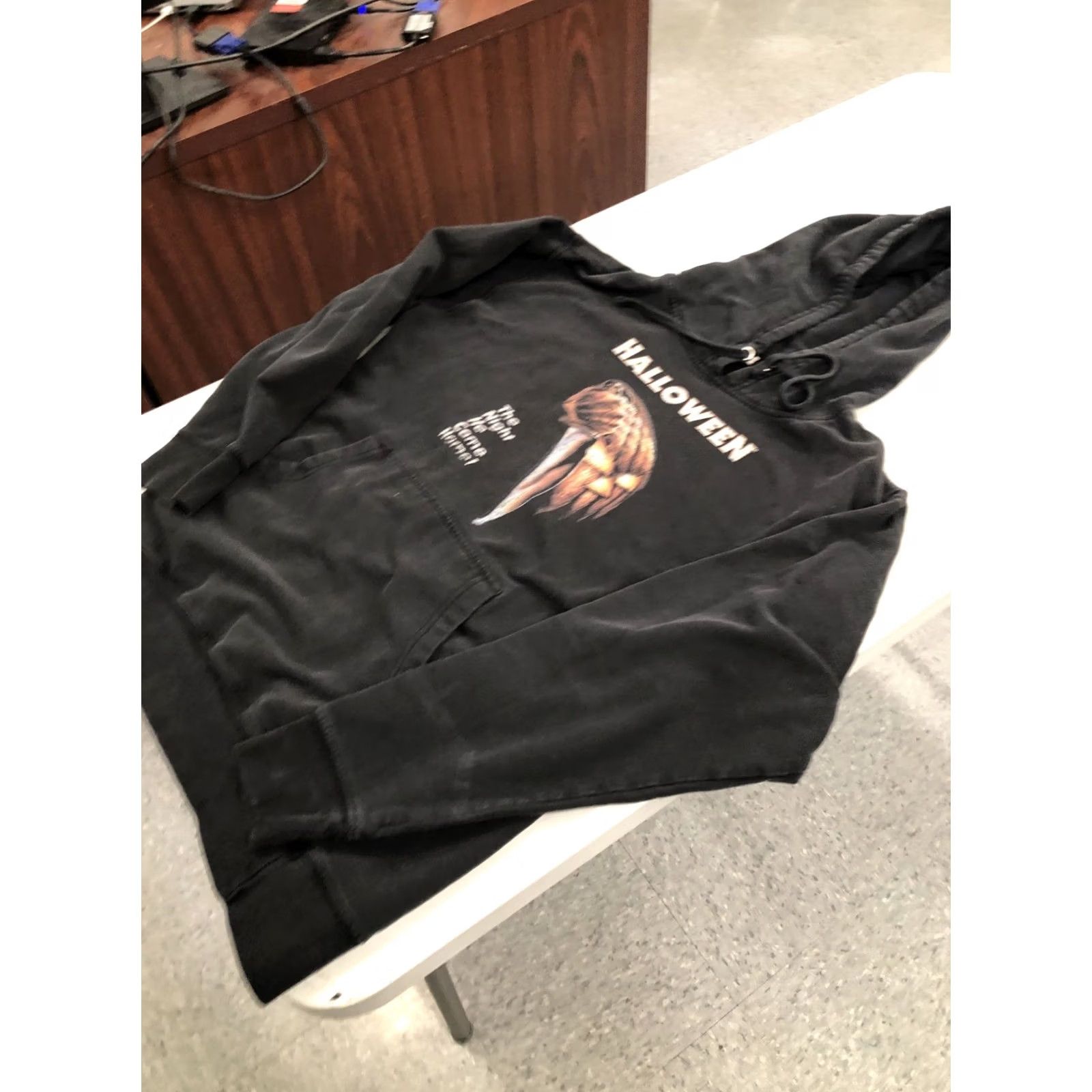 Vintage Halloween Michael Myers Black Hoodie Men's Large Shirt Hoodie Pullover Hooded Logo Long Sleeve Black Cotton Polyester Winter Fall Spring Mens Size US L / EU 52-54 / 3 - 3 Thumbnail