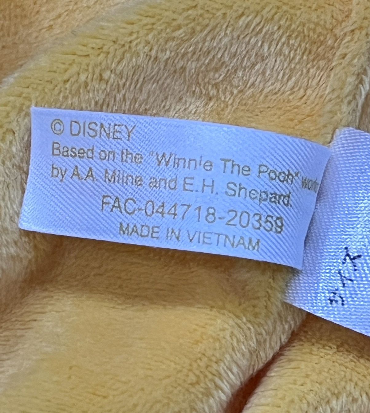 Disney DOPE DISNEY💥Vtg WINNIE THE POOH Fluffy Costume Trapper Hat Size ONE SIZE - 10 Thumbnail