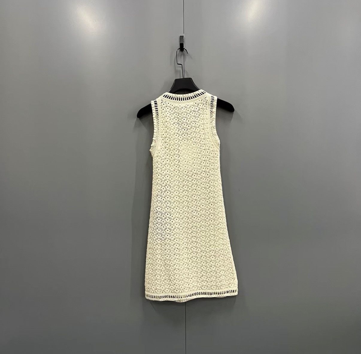 Chanel CHANEL 20P beige floral hollow-out dress J41 Size XS / US 0-2 / IT 36-38 - 2 Thumbnail