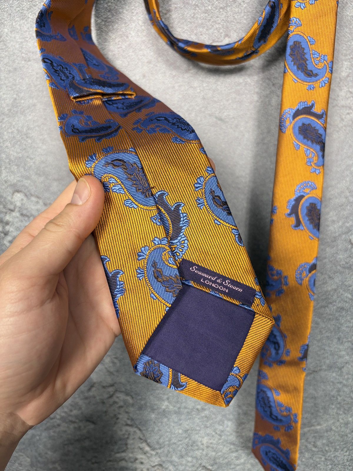 Hermes Seaward and Stearn Orange Paisley Silk Tie Size ONE SIZE - 10 Thumbnail