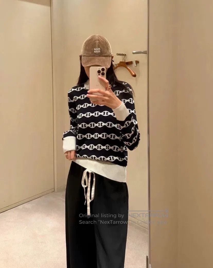 Hermes Hermes Blue Black Intarsia Crewneck Sweater. Size US S / EU 44-46 / 1 - 1 Thumbnail