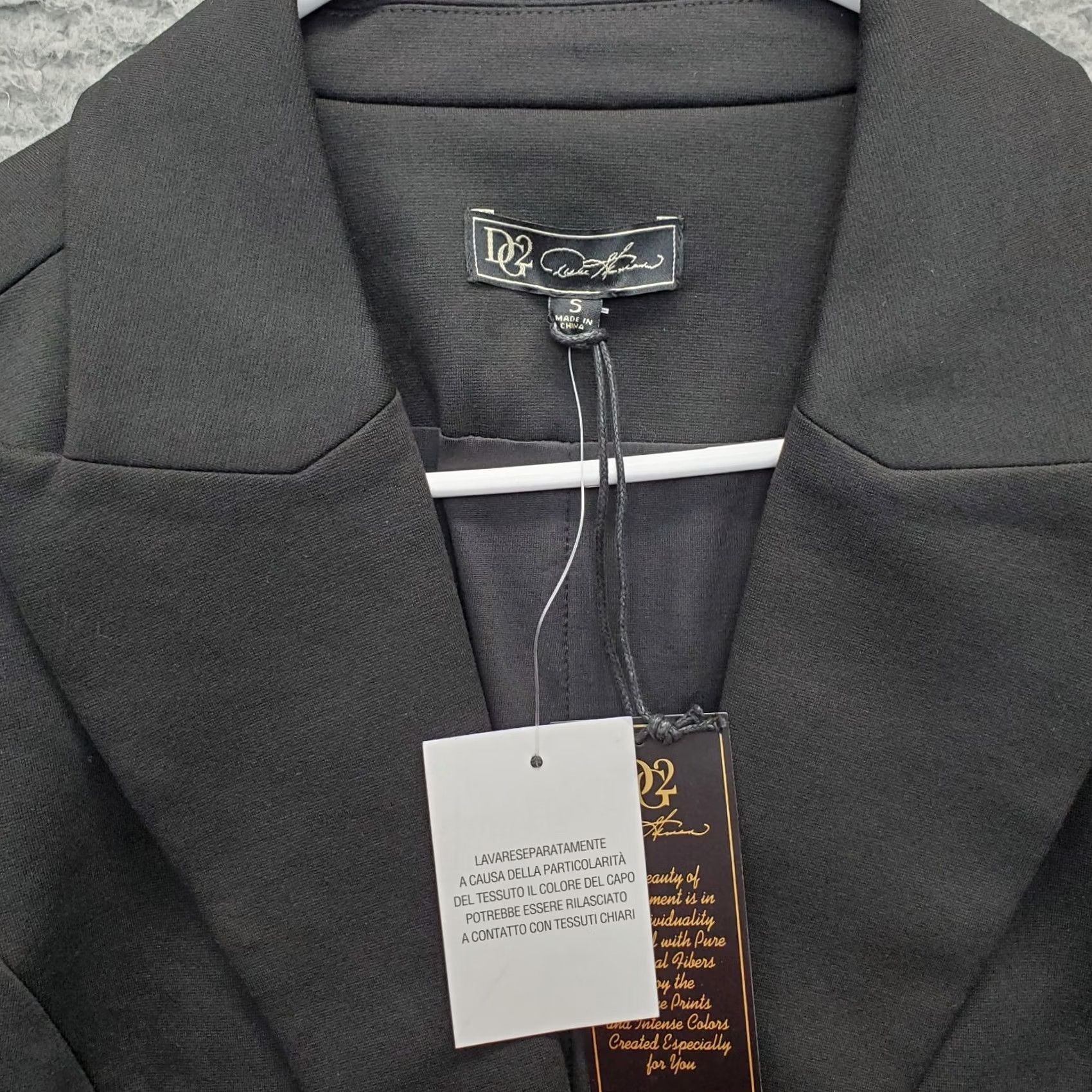 Vintage DG2 Blazer Womens Size S Black Lined Notch Lapel 2 Button Jacket Size S / US 4 / IT 40 - 4 Thumbnail