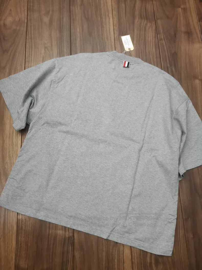 Thom Browne Thom Browne Classic loose-fit batwing short-sleeve T-shirt Size US XS / EU 42 / 0 - 5 Thumbnail