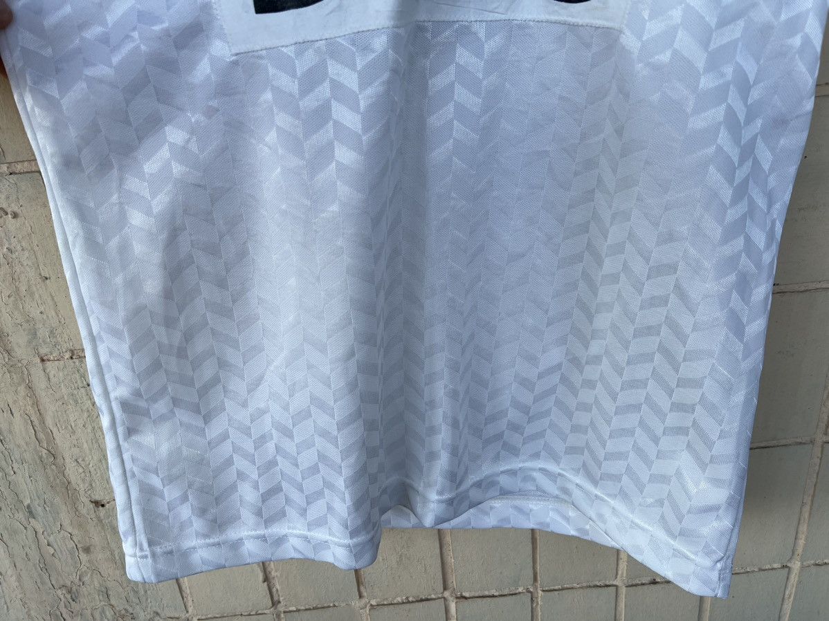 Vintage Vintage BJK Beko Besiktas Away Football Soccer Jersey Size US M / EU 48-50 / 2 - 10 Thumbnail