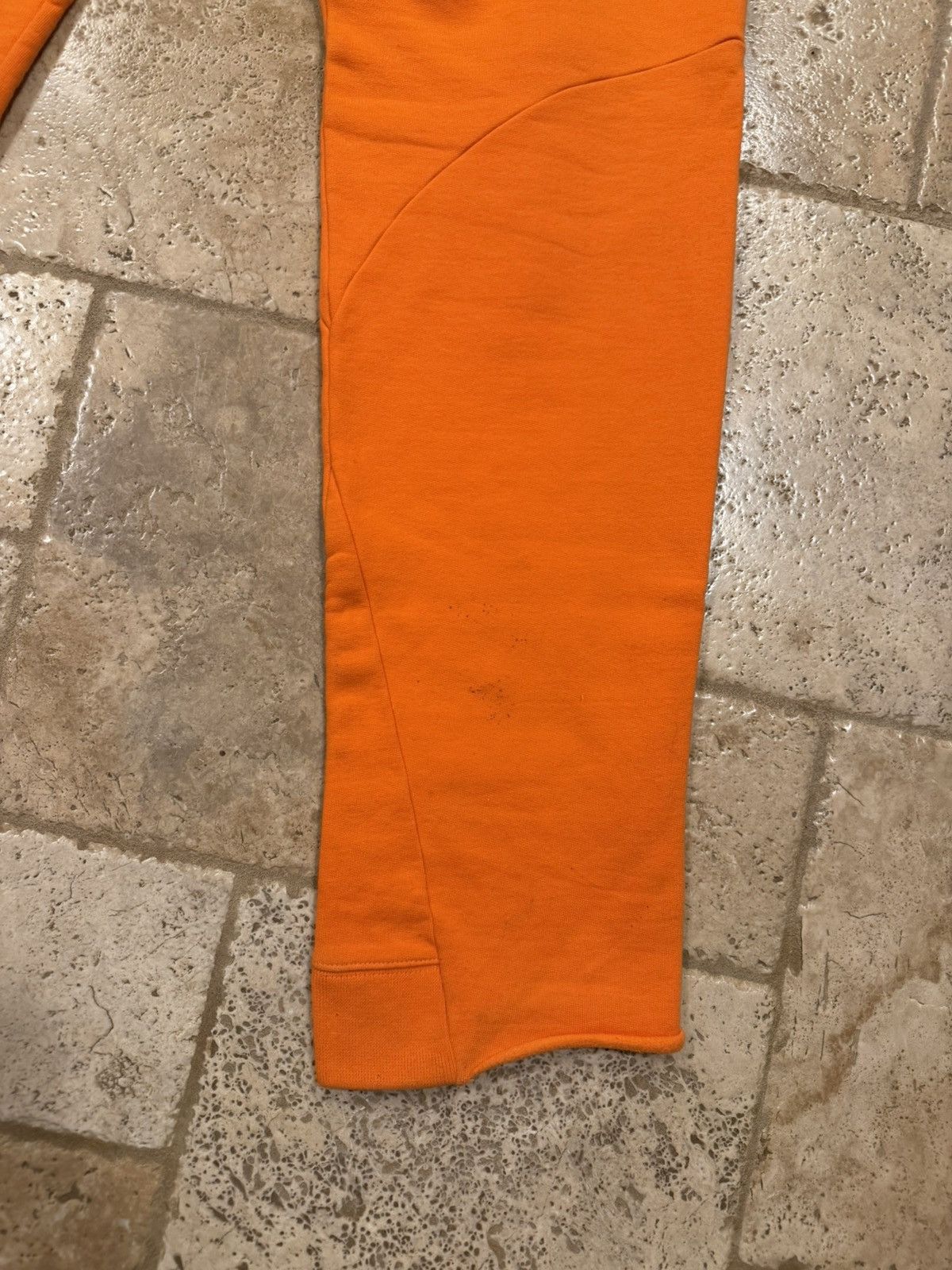 Off-White × Vlone Vlone x Off-White 2016 Orange Logo Sweatpants Size US 38 / EU 54 - 10 Thumbnail