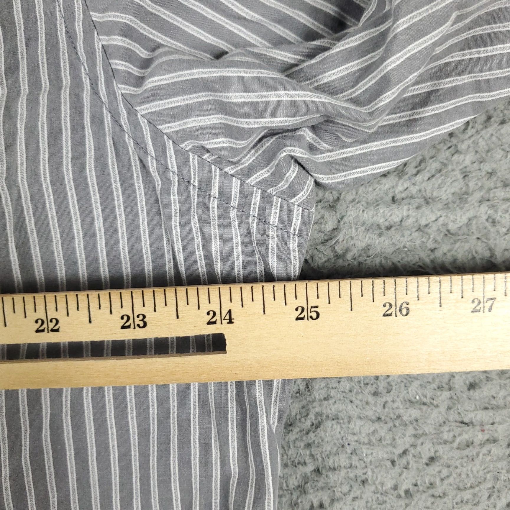 American Eagle Outfitters VINTAGE American Eagle Outfitters Shirt Mens XL Gray Striped Button-Up Long Sleeve Classic Modern Preppy Mens Size US XL / EU 56 / 4 - 7 Thumbnail