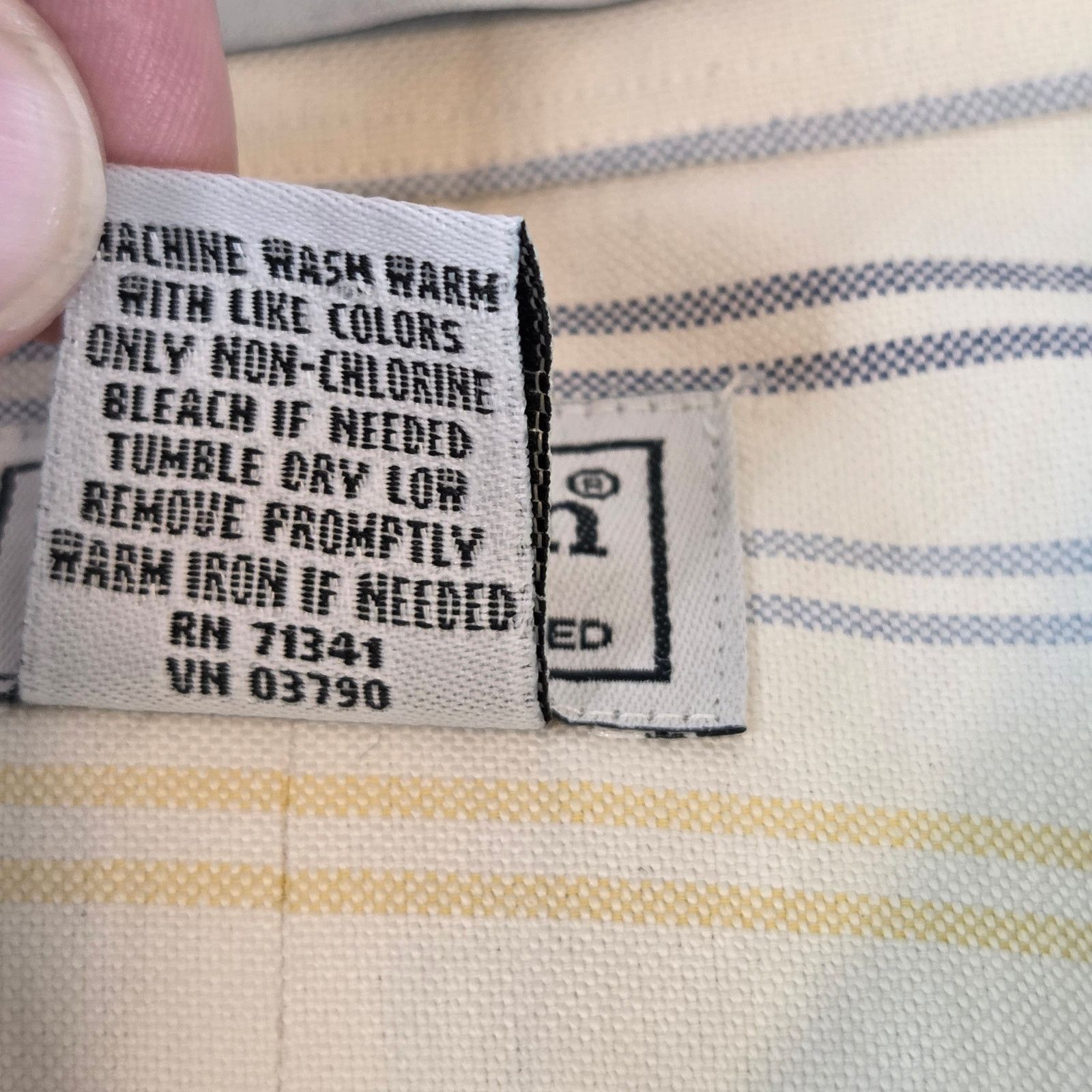 L.L. Bean LL Bean Wrinkle Free Striped Short Sleeve Shirt 16.5 Size US L / EU 52-54 / 3 - 4 Thumbnail