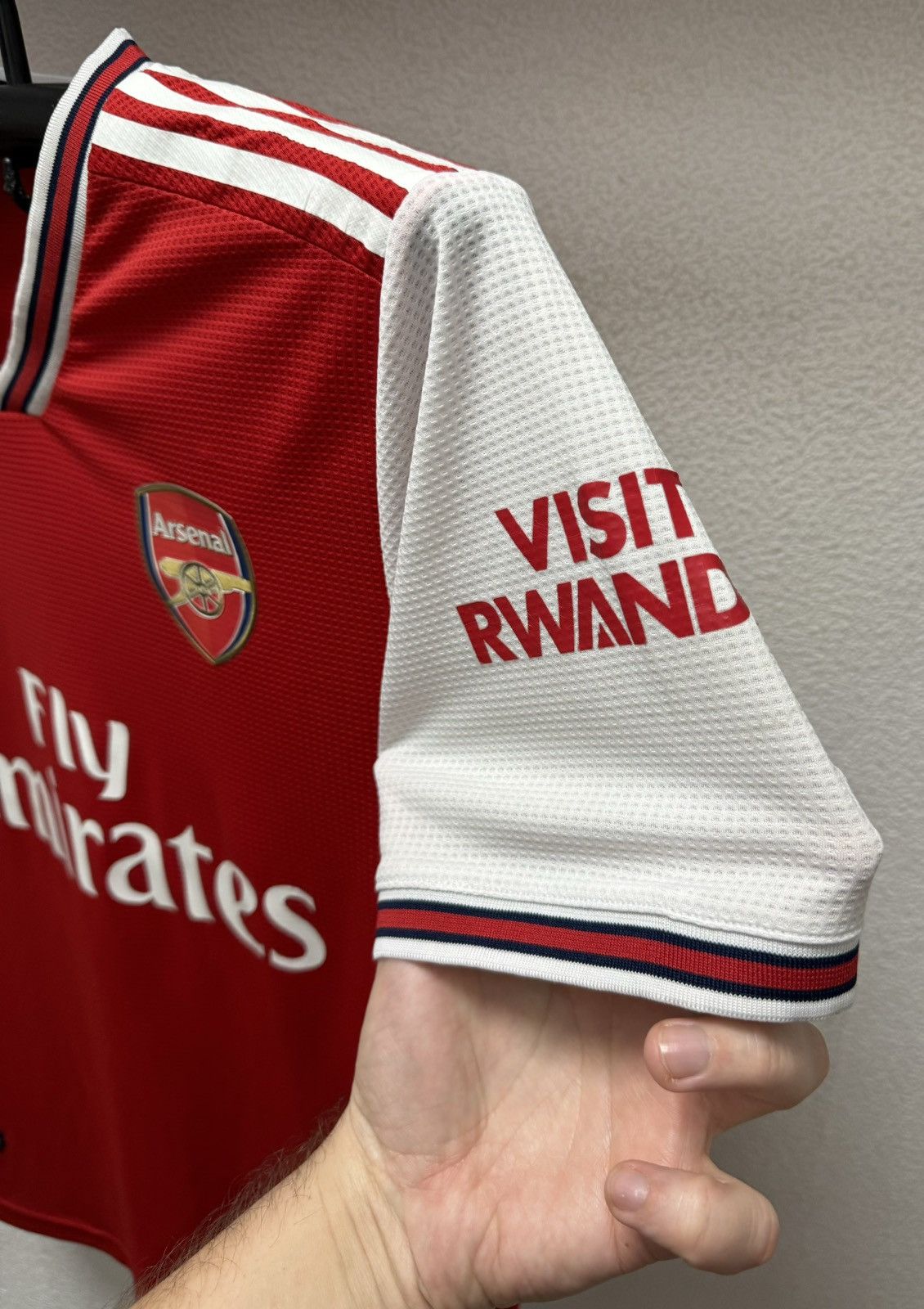 Adidas Arsenal adidas soccer jersey L sz Size US L / EU 52-54 / 3 - 8 Thumbnail