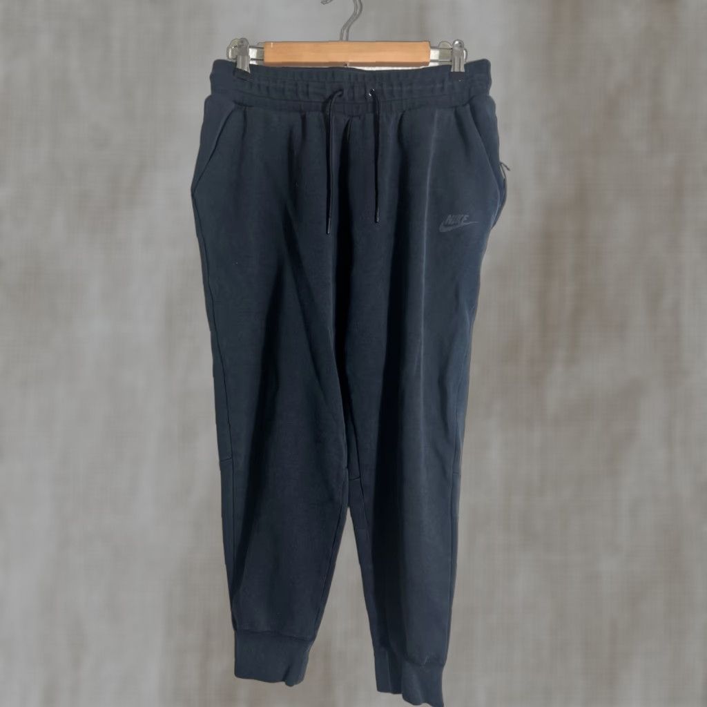 Nike Nike Jogger Sweatpants Women M Black BV3472-010 Tech Fleece Joggers 30x25 Size 32" / US 10 / IT 46 - 1 Thumbnail